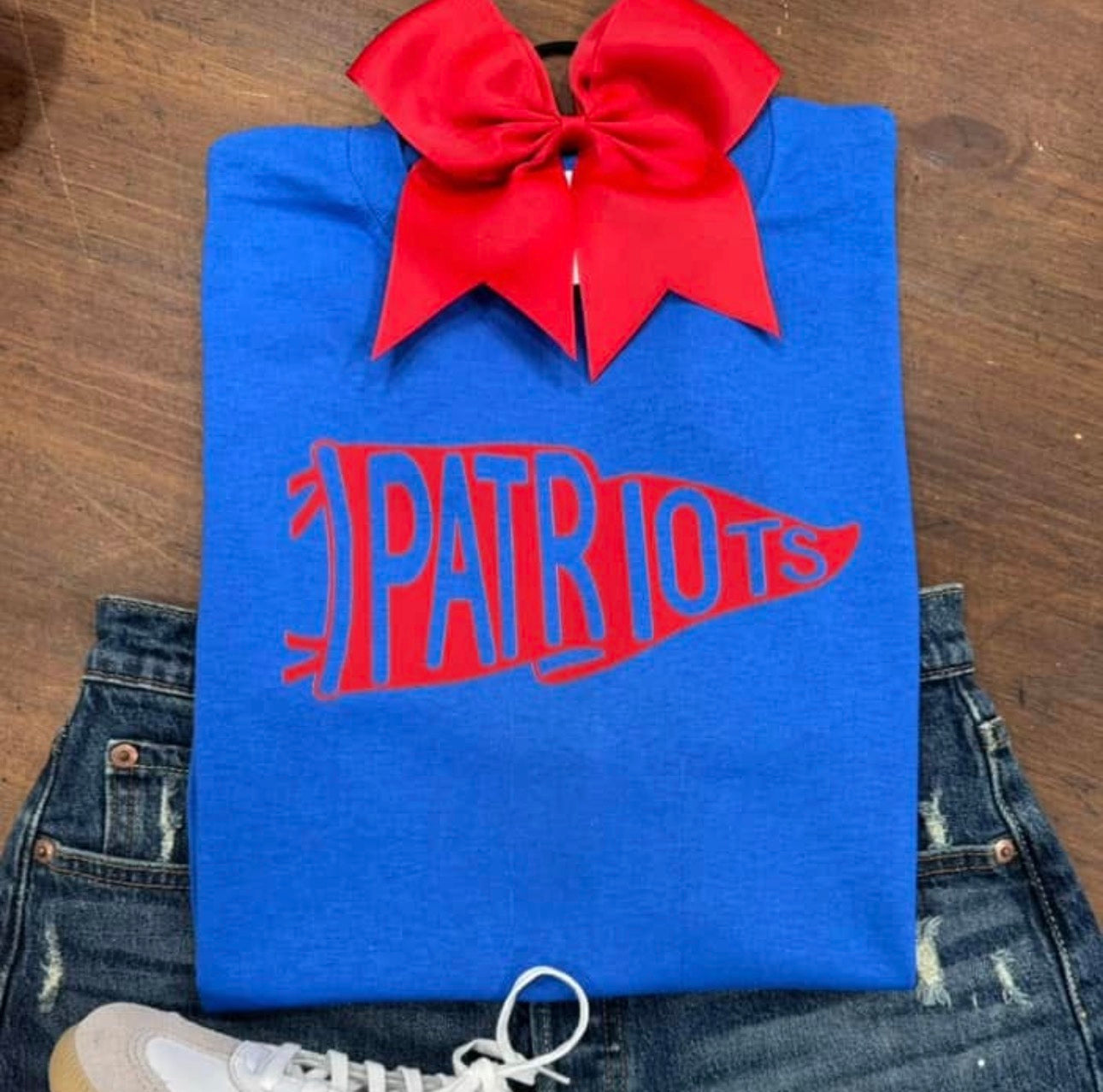 Patriots Pennant In Red - Royal Blue Gildan